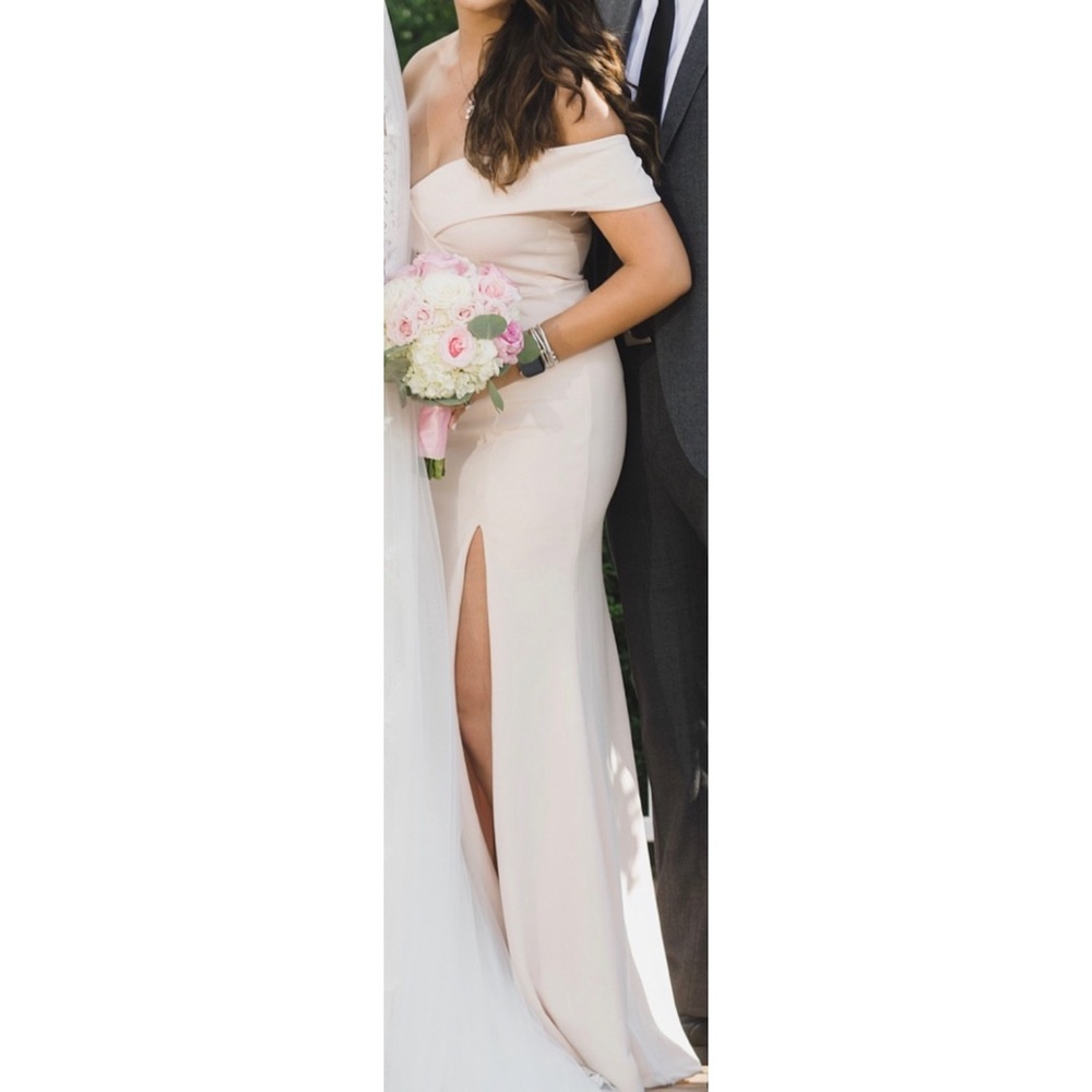 Lulu’s light blush dress